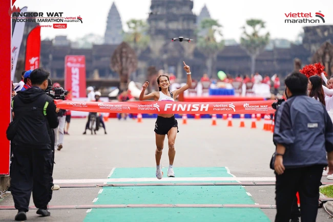 Huyền thoại điền kinh Việt Nam vô địch giải Viettel Marathon ở Campuchia, phá sâu kỷ lục tồn tại 20 năm - Ảnh 3.