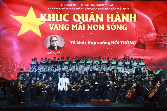 Hàng nghìn quân và dân cùng hoà nhịp &quot;Khúc quân hành vang mãi non sông&quot; - Ảnh 3.