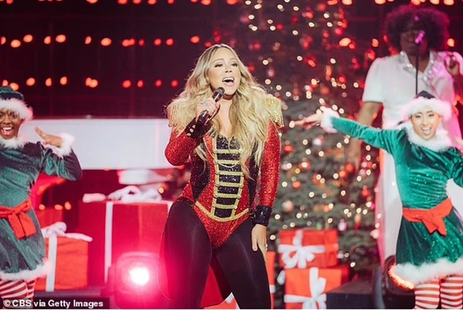 Mariah Carey lập kỷ lục mới với 17 tuần đứng đầu Billboard nhờ &quot;All I Want For Christmas&quot; - Ảnh 3.