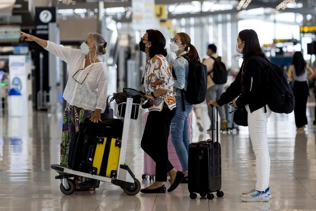 Sân bay Suvarnabhumi (Thái Lan) dự kiến đón hơn 200.000 hành khách ngày đầu Năm mới - Ảnh 1.