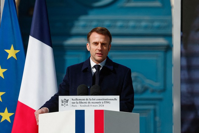 Ông Macron quyết giữ ghế Tổng thống Pháp đến hết nhiệm kỳ vào năm 2027 - Ảnh 1.