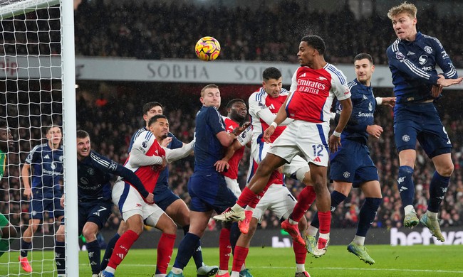 Mikel Arteta: 'So sánh Arsenal với Stoke của Pulis? Đó là một lời khen!' - Ảnh 1.