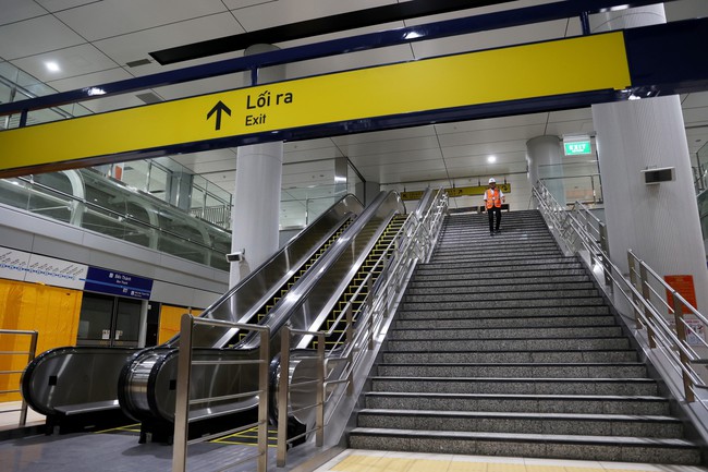 TP.HCM: Ga ngầm lớn nhất tuyến metro số 1 sẵn sàng vận hành - Ảnh 1.