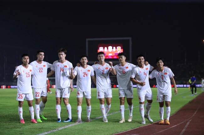 Thắng đậm Lào, Việt Nam khởi đầu thuận lợi tại AFF Cup 2024 với ngôi đầu bảng - Ảnh 1.