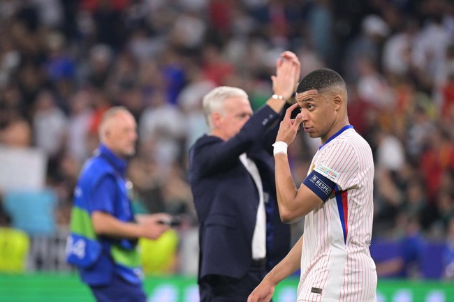 Mbappe lần đầu lên tiếng, cam kết với tuyển Pháp, chưa có ý định rời đội tuyển, quyết định phụ thuộc vào Deschamps - Ảnh 1.