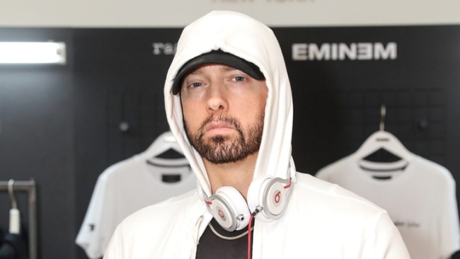 Eminem làm phim tài liệu về fan cuồng - Ảnh 1.