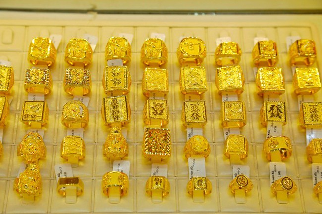 Giá vàng trong nước sáng 16/2 tăng 200 nghìn đồng/lượng - Ảnh 1.