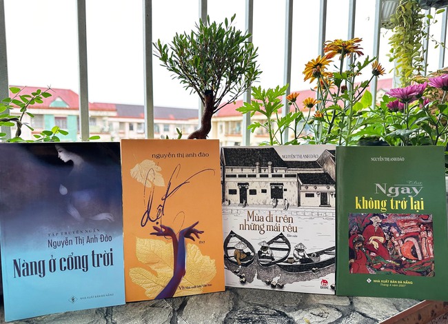 Nhà văn Nguyễn Thị Anh Đào với 'Mùa hoa phố Hội' - Ảnh 6.