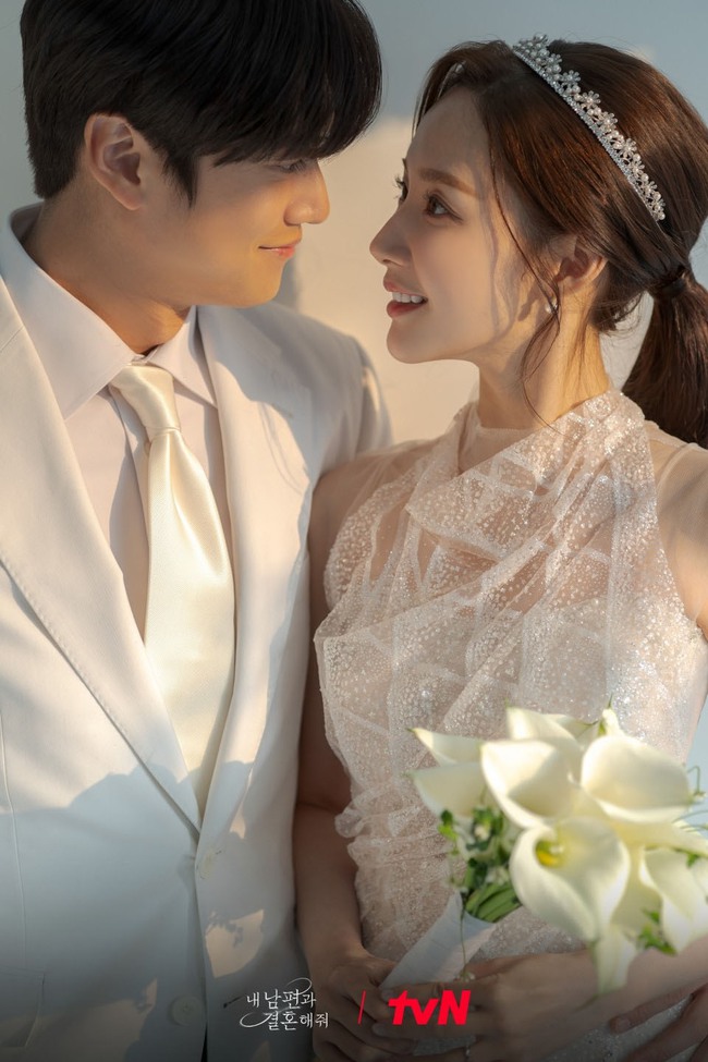tvN tung ảnh cưới tuyệt đẹp của Park Min Young và Na In Woo trong phim 'Cô đi mà lấy chồng tôi' - Ảnh 1.