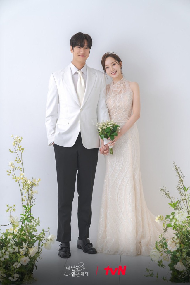 tvN tung ảnh cưới tuyệt đẹp của Park Min Young và Na In Woo trong phim 'Cô đi mà lấy chồng tôi' - Ảnh 3.