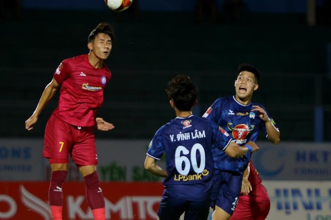 HAGL chia điểm với Khánh Hoà trong trận 'chung kết ngược' của V-League - Ảnh 2.