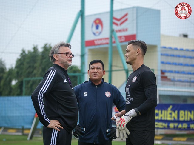 Filip Nguyễn và thủ môn Việt kiều Slovakia khiến báo Indonesia lo lắng trước 2 trận quan trọng của ĐT Việt Nam - Ảnh 2.