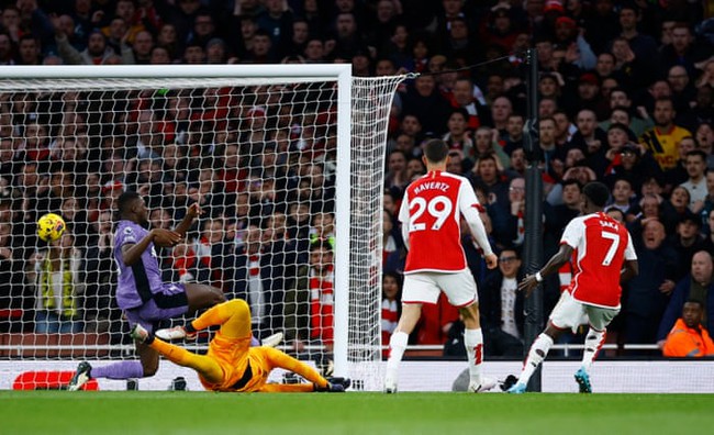 TRỰC TIẾP bóng đá Arsenal vs Liverpool (1-1): Bàn phản lưới tai hại - Ảnh 3.