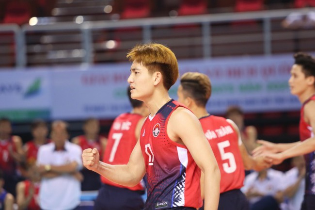 Tin nóng thể thao tối 7/2: Chủ công bóng chuyền Việt Nam được vinh danh tại giải Campuchia, Sharapova tái xuất đẹp mỹ miều - Ảnh 2.
