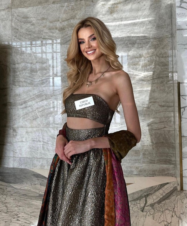 Krystyna Pyszková: Mỹ nhân học vấn khủng của Cộng hoà Séc đăng quang Miss World 2024 - Ảnh 3.