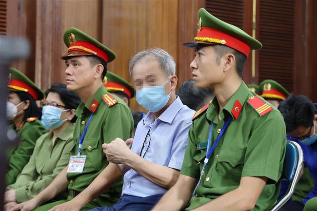 Xét xử sơ thẩm vụ án Vạn Thịnh Phát: Nhóm cựu lãnh đạo SCB khai Trương Mỹ Lan là người quyết định, điều hành - Ảnh 2.