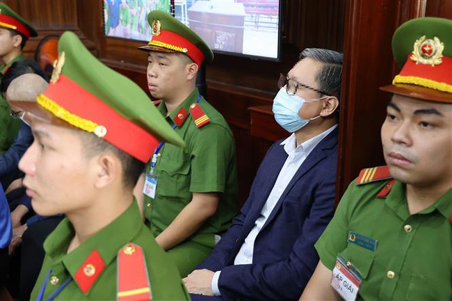 Xét xử sơ thẩm vụ án Vạn Thịnh Phát: Nhóm cựu lãnh đạo SCB khai Trương Mỹ Lan là người quyết định, điều hành - Ảnh 3.