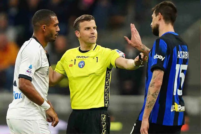 Francesco Acerbi bị cáo buộc phân biệt chủng tộc: Những ngày rối bời của Inter - Ảnh 1.