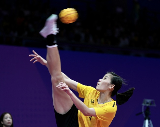 Kết quả bầu chọn của người hâm mộ Giải Thể thao Cống hiến 2024: Huy Hoàng và Ngọc Yến dẫn đầu - Ảnh 2.
