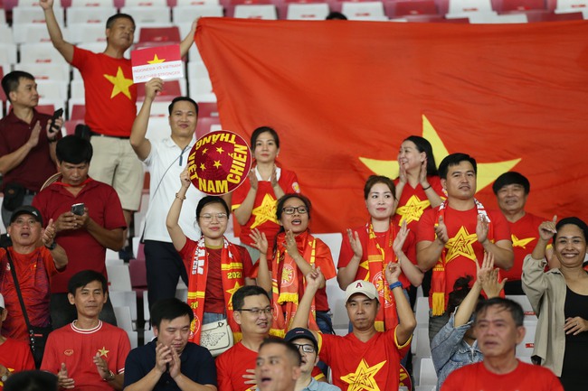 TRỰC TIẾP bóng đá Indonesia vs Việt Nam (0-0): Hoàng Đức, Đình Bắc đá chính, Tiến Linh dự bị - Ảnh 5.