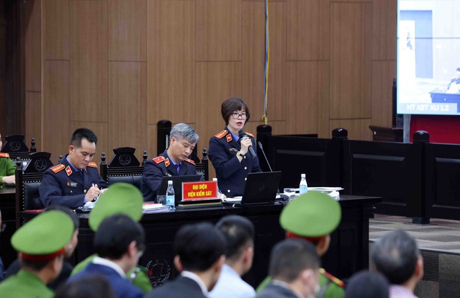 Xét xử vụ án Tân Hoàng Minh: Viện Kiểm sát điều chỉnh giảm nhẹ mức án đề nghị cho 15 bị cáo - Ảnh 1.