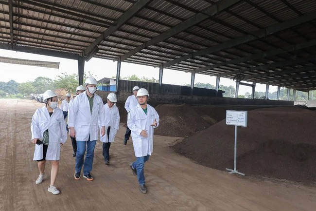Bộ trưởng nông nghiệp Kaluga (Nga) thăm trang trại TH True Milk: &quot;Chúng tôi nể phục và tiếp thu được nhiều bài học có giá trị&quot; - Ảnh 4.