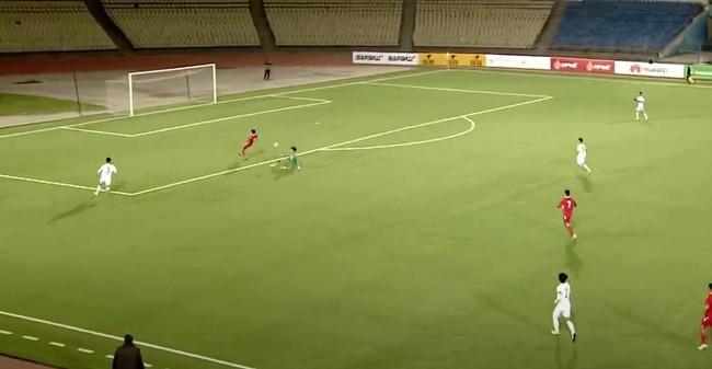 TRỰC TIẾP bóng đá U23 Việt Nam vs Tajikistan (H1 KT): Chủ nhà suýt ghi bàn  - Ảnh 4.