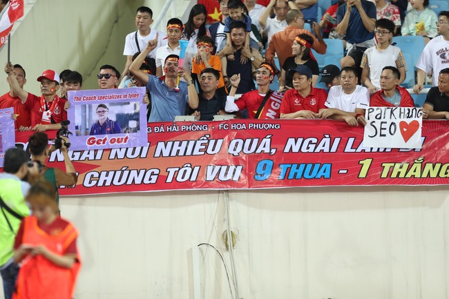 Bảng F vòng loại World Cup 2026: Việt Nam 0-3 Indonesia: Đó không còn là một đội tuyển - Ảnh 1.