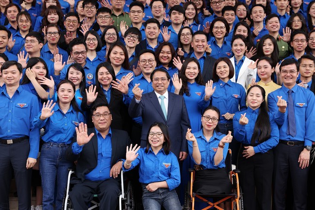 Thủ tướng Phạm Minh Chính: Thanh niên cần thực hiện '5 xung kích', '6 khát vọng' trong chuyển đổi số - Ảnh 5.