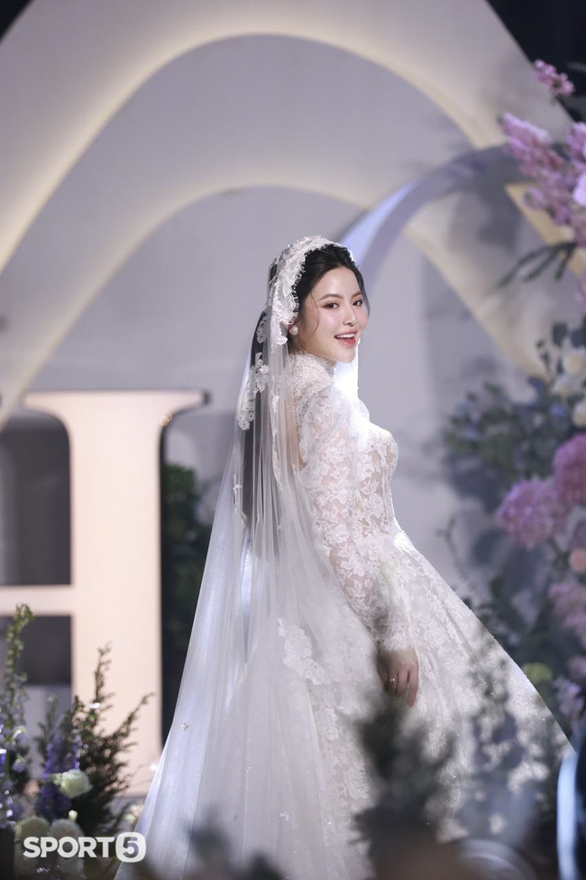 Chùm ảnh đẹp long lanh của đám cưới Quang Hải – Chu Thanh Huyền - Ảnh 10.