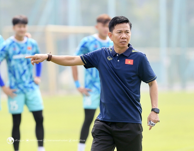 HLV Hoàng Anh Tuấn dẫn dắt U23 Việt Nam dự VCK U23 châu Á thay ông Troussier - Ảnh 2.