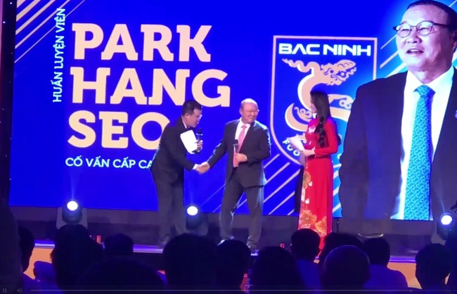 HLV Park Hang Seo xử lý khéo léo khi bị hỏi về khả năng trở lại dẫn ĐT Việt Nam - Ảnh 3.