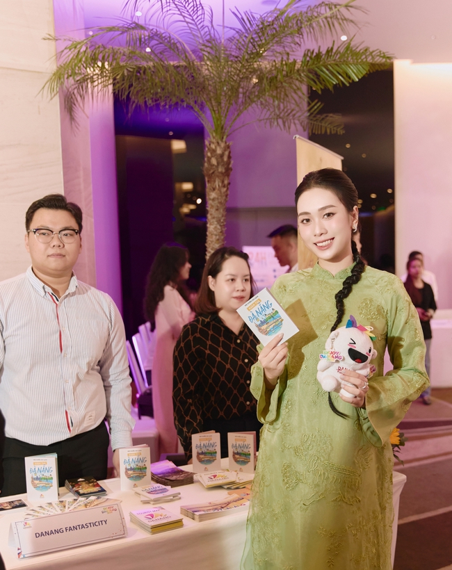 Hoa hậu Ban Mai tiếp tục quảng bá cho du lịch Đà Nẵng - Ảnh 7.
