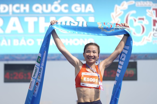 Tiền Phong Marathon 2024: Những ngôi sao thắng thế - Ảnh 3.