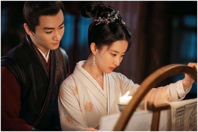 Lưu Diệc Phi, Triệu Lệ Dĩnh cạnh tranh gay gắt cho vai nữ chính trong 'Lý Thanh Chiếu' - Ảnh 3.