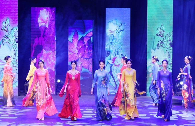 Tuần lễ áo dài 2024: Áo dài – niềm tự hào văn hóa Việt - Ảnh 2.
