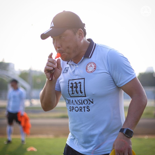 Tin nóng bóng đá Việt 6/3: Thêm HLV Nhật tới V-League, CLB Hà Nội quan tâm 2 ngoại binh - Ảnh 2.