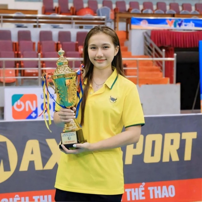 Lan Vy là tài năng trẻ triển vọng của VTV Bình Điền Long An và bóng chuyền nữ Việt Nam