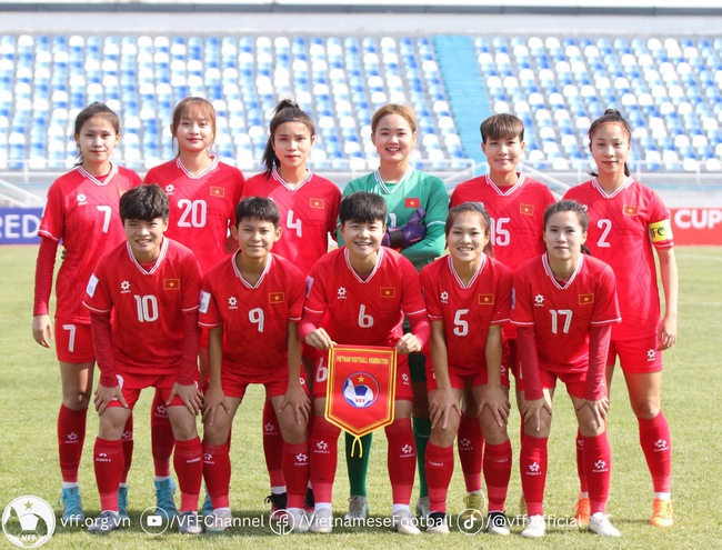 Tin nóng thể thao tối 8/3: Báo châu Á viết về tuyển trẻ Việt Nam thủng lưới 16 bàn, hoa khôi bóng chuyền nhận tin vui - Ảnh 2.
