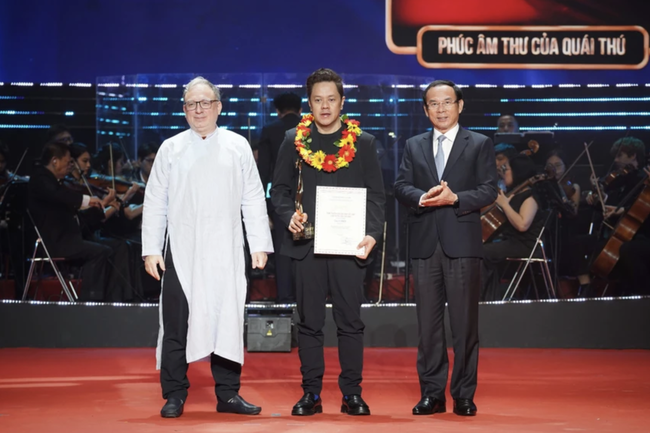 Trao giải Liên hoan phim Quốc tế TP.HCM lần thứ 1:  Phim của Philippines đoạt giải 'Ngôi sao vàng' - Ảnh 1.
