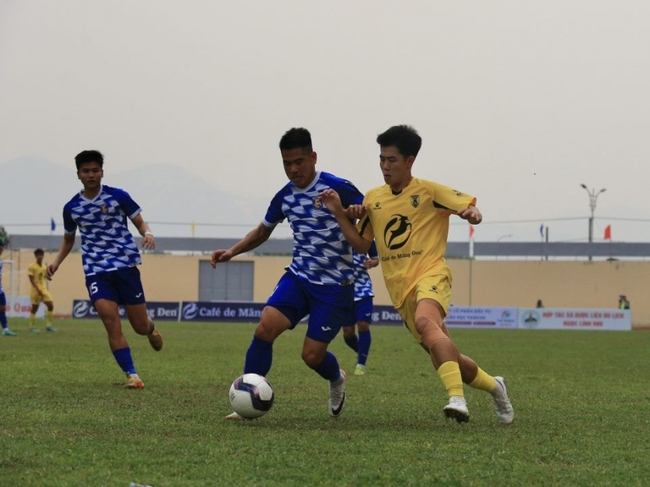 Bản tin bóng đá Việt 15/4: HLV châu Âu sắp chia tay V-League, gia đình Quan Văn Chuẩn làm cỗ ủng hộ U23 Việt Nam - Ảnh 5.