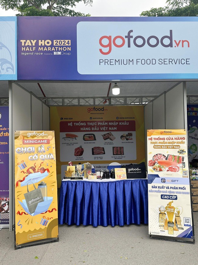 Gofood tự hào đồng hành cùng giải chạy Tay Ho Half Marathon 2024 - Ảnh 1.