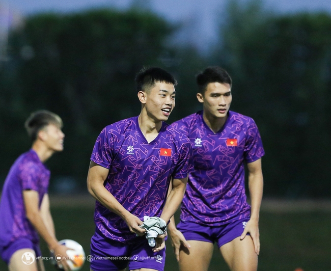 Tin nóng thể thao tối 17/4: Báo Tây nêu bật 3 điểm mạnh của U23 Việt Nam trước trận ra quân U23 châu Á - Ảnh 2.
