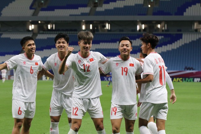 Ngọc Thắng sai đã có Vĩ Hào sửa, U23 Việt Nam thắng nhọc Kuwait trong ngày ra quân giải châu Á - Ảnh 13.