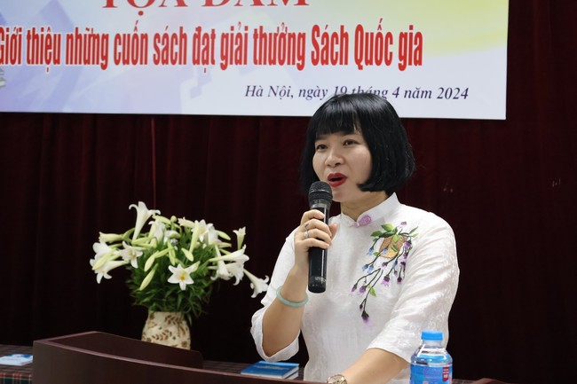 Ngày Sách Việt Nam: Tạo sự gắn kết chặt chẽ giữa sách với người đọc - Ảnh 1.