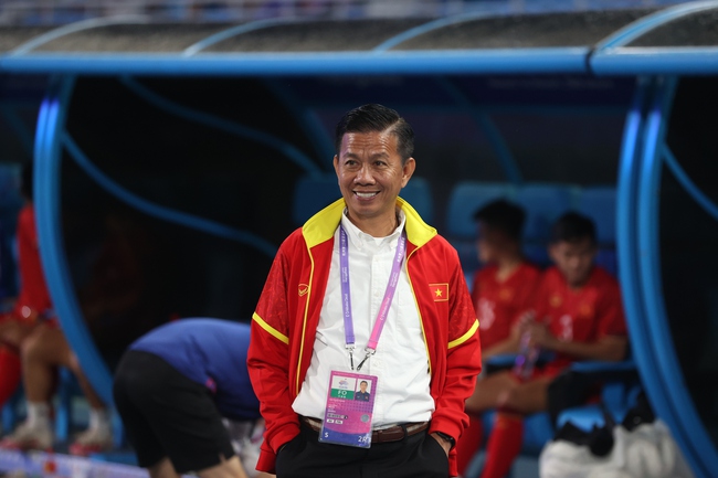 HLV trưởng đội tuyển U23 Việt Nam Hoàng Anh Tuấn: &quot;Chúng ta cần kiên nhẫn với cầu thủ trẻ&quot; - Ảnh 1.