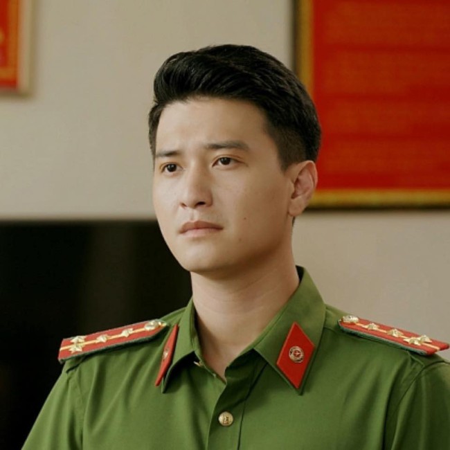 Huỳnh Anh hết lòng vì nghiệp diễn, có tạo hình điển trai trong phim mới - Ảnh 3.