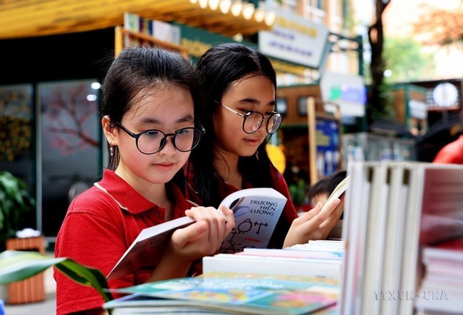 Ngày Sách Việt Nam: Văn hóa đọc mở cánh cửa hướng tới tương lai - Ảnh 3.