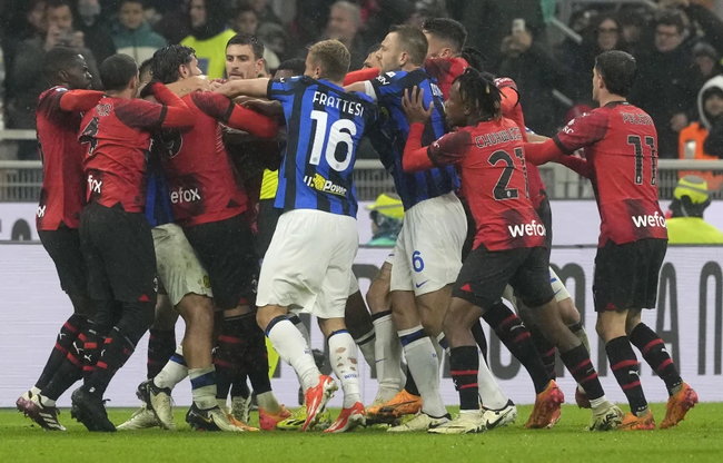 Thắng Milan, Inter vô địch Serie A lần thứ 20 trong trận cầu căng thẳng với 3 thẻ đỏ - Ảnh 3.