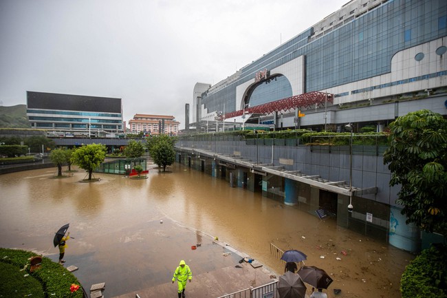 Trung Quốc: Lũ lụt nghiêm trọng tại tỉnh Quảng Đông, 11 người mất tích - Ảnh 1.